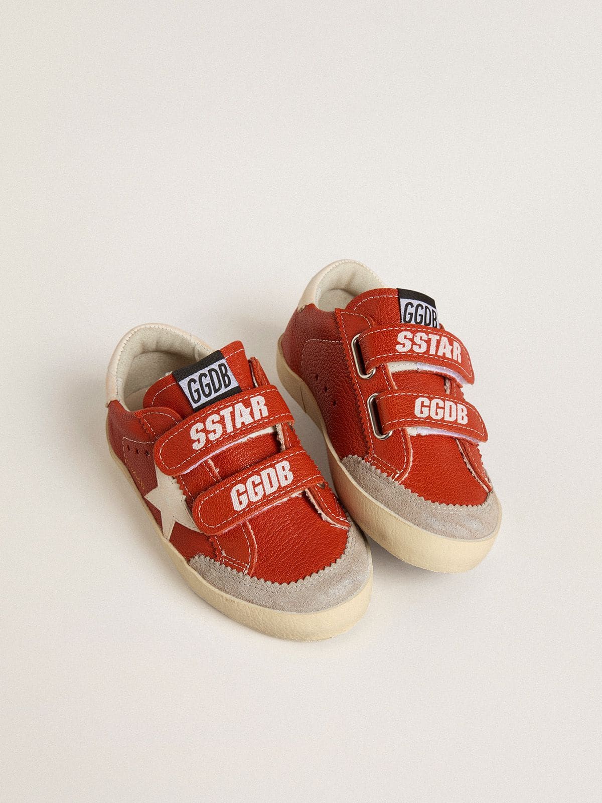 Young Old School in orange nappa with white star and cream-colored leather heel tab - Golden Goose Kids