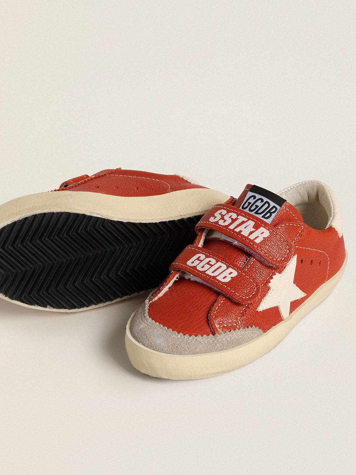 Young Old School in orange nappa with white star and cream-colored leather heel tab - Golden Goose Kids