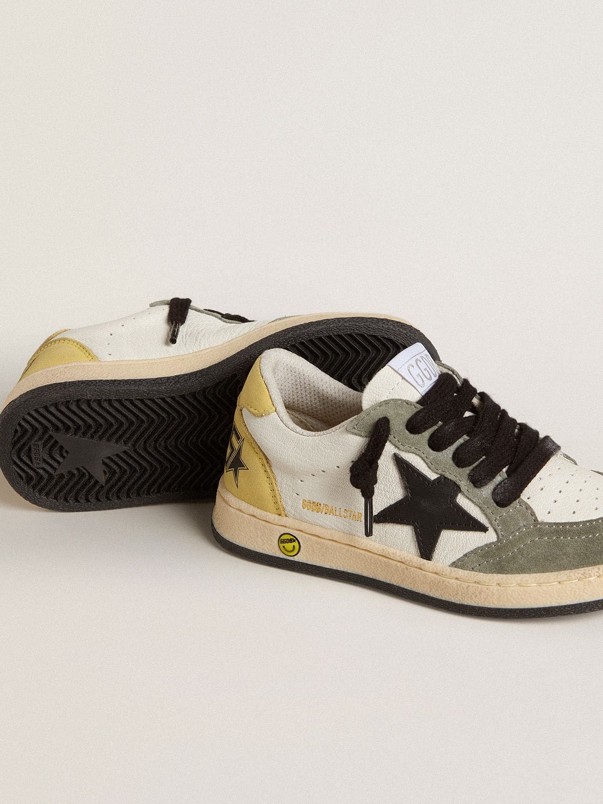 Ball Star Young in white nappa with dark green suede inserts and black star - Golden Goose Kids